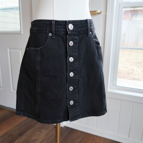 American Eagle Outfitters Dresses & Skirts - American‎ Eagle Womens Button Front Denim Mini Skirt 6 Indie Sleaze Grunge Y2K